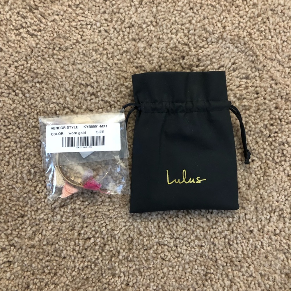 NWT Lulu’s Multi-Colored Tassel Bracelet - Picture 4 of 8